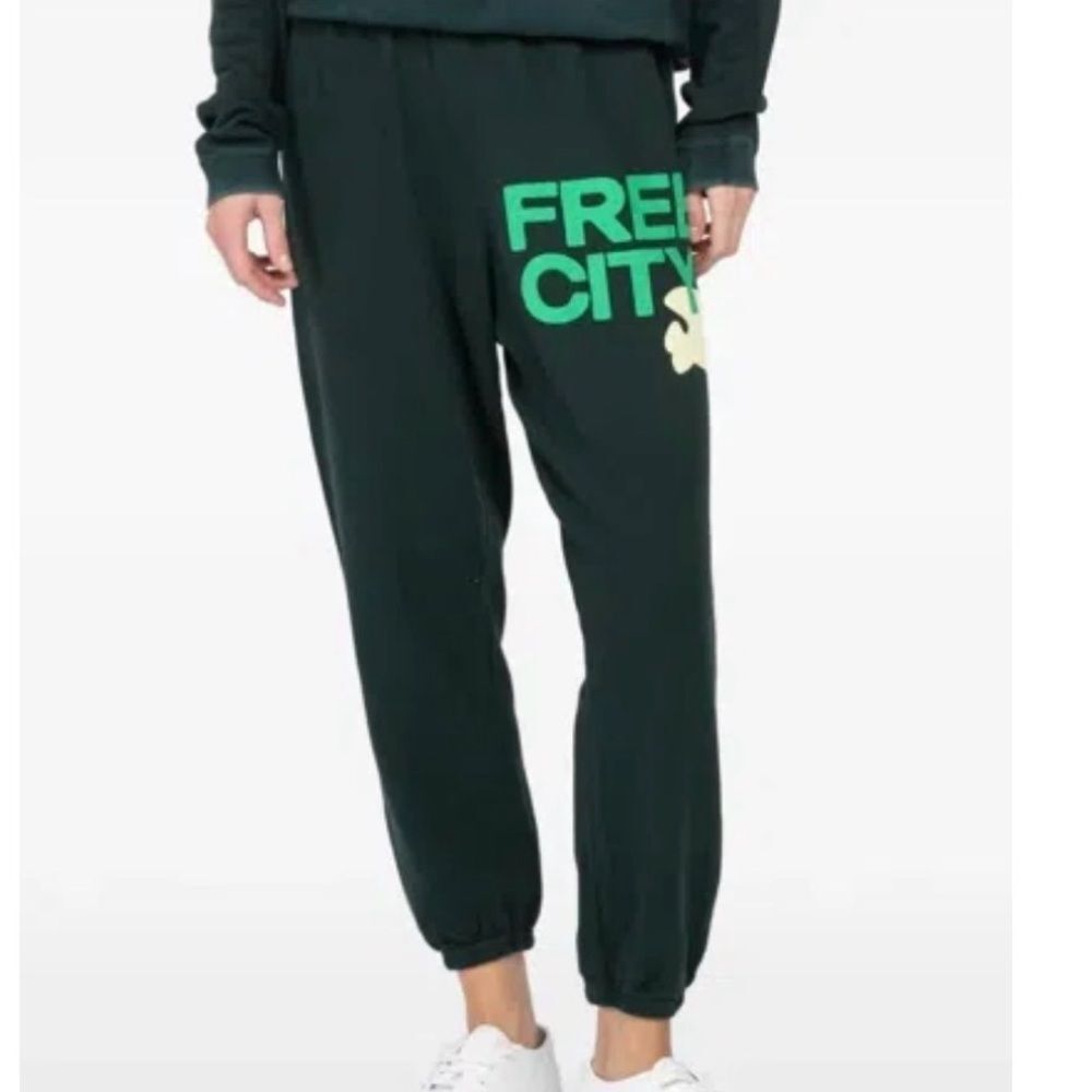 FREE CITY Cotton Logo Sweatpants Greenshroom